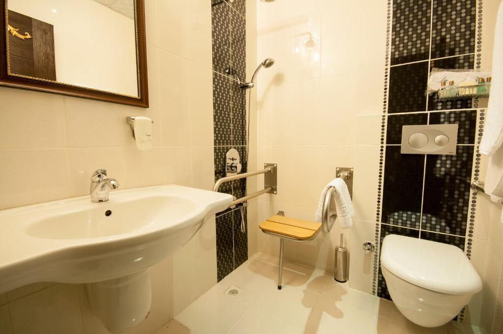 Kaya Premium Hotel Адана Екстериор снимка